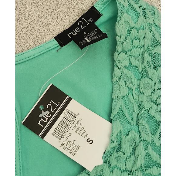 Rue21 Green Blue Teal Lace Overlay Sleeveless Top Small New With Tags Stretch - Picture 5 of 5